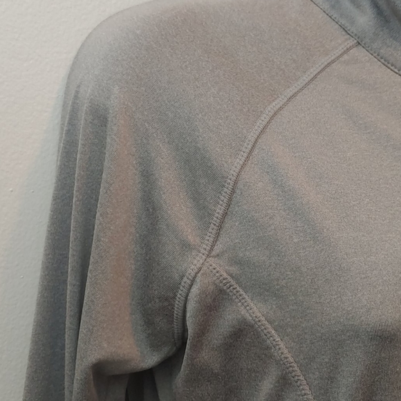 Reebok Quarter Zip Track Top Size Medium - Picture 8 of 12